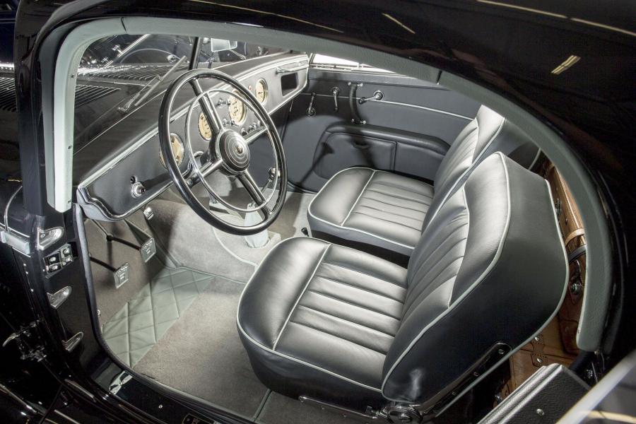 Интерьер Horch 853 Stromlinien Coupe 1937 года  (фото 7 из 7)